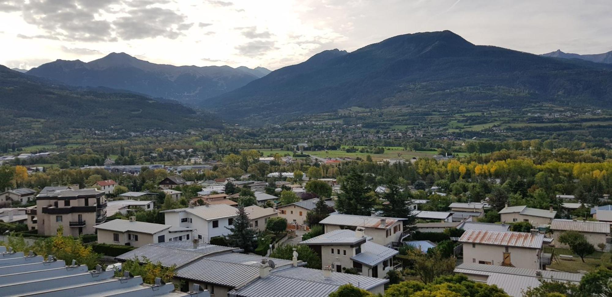Appartement Plan D'Eau Vue Panoramique Embrun Δωμάτιο φωτογραφία